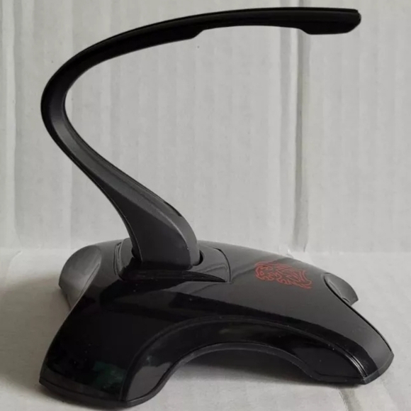 Tt esports Thermaltake Galeru Detachable Magnetic Gaming Mouse Bungee - Picture 3 of 10